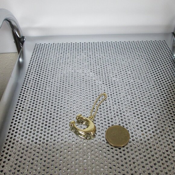 Coach charm Gold colored Horseshoe style collectors - Picture 4 of 5